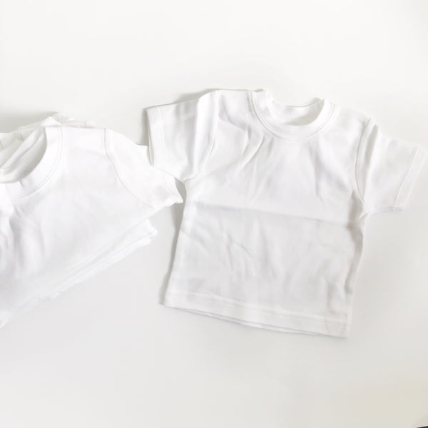 Personalized Name shirt - white - Dotboxed